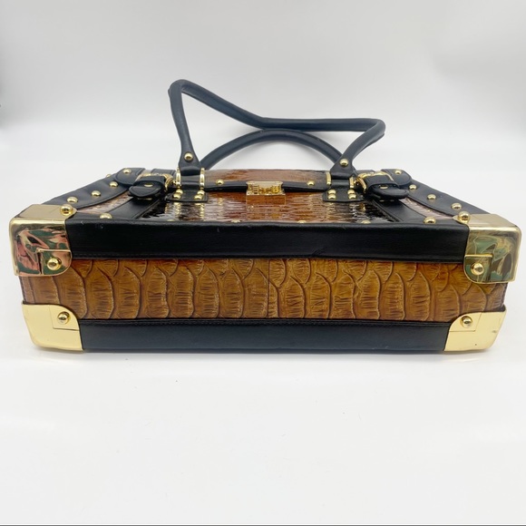 ToHE FzNd Brown  Crocodile Design Satchel - Picture 3 of 11